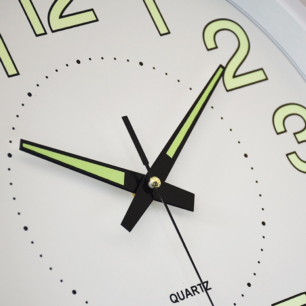 Gambar produk TaffHOME Jam Dinding Bulat Quartz Luminous Glow in The Dark 30cm MDB4