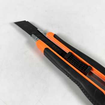 Gambar produk TRYCK Pisau Cutter Industrial Blade Coated SK5 18mm - TR-18