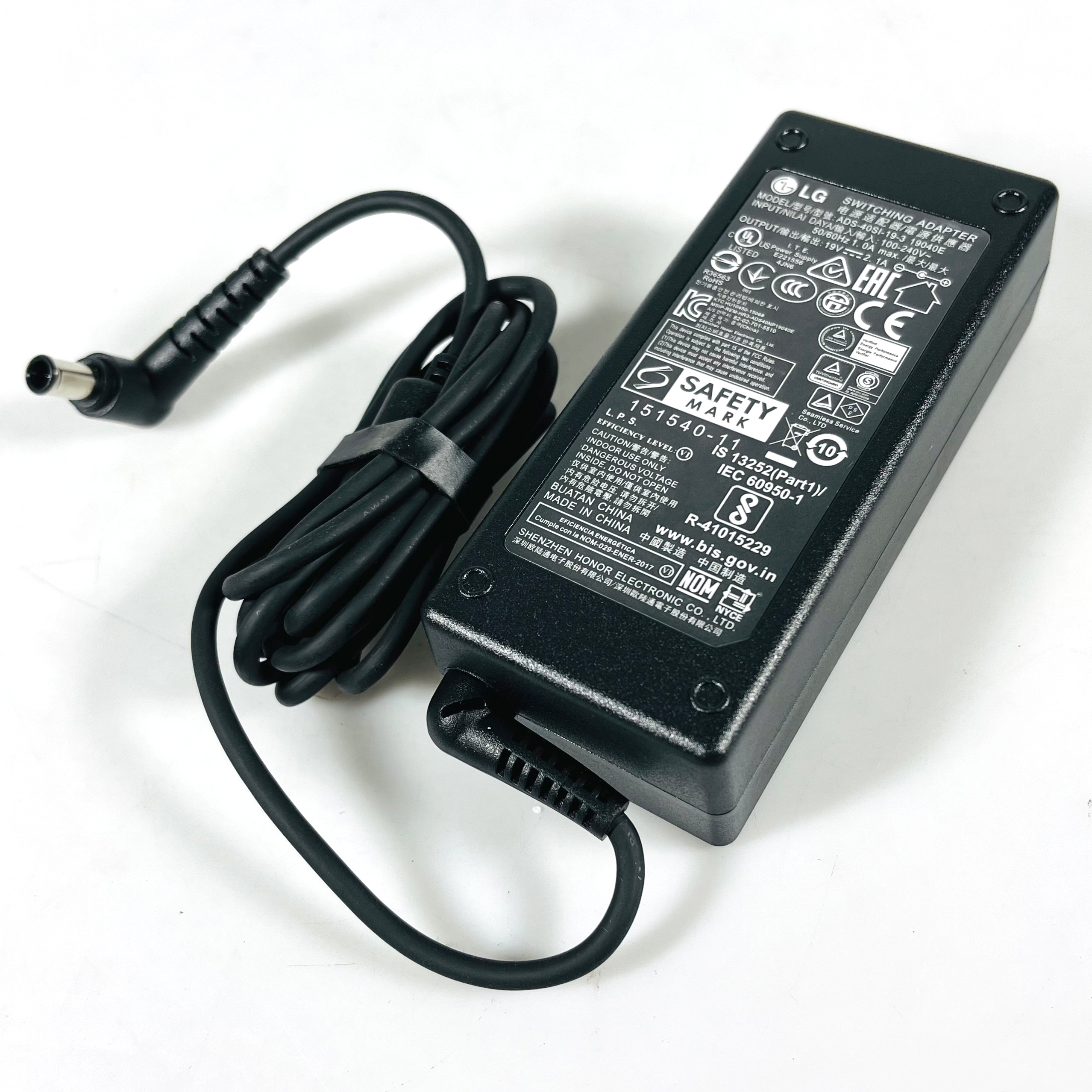 Gambar produk LG Adaptor DC Power Supply 19V 2.1A for LED LCD Monitor 19V 2.1A 40W - ADS-40SI-19-3