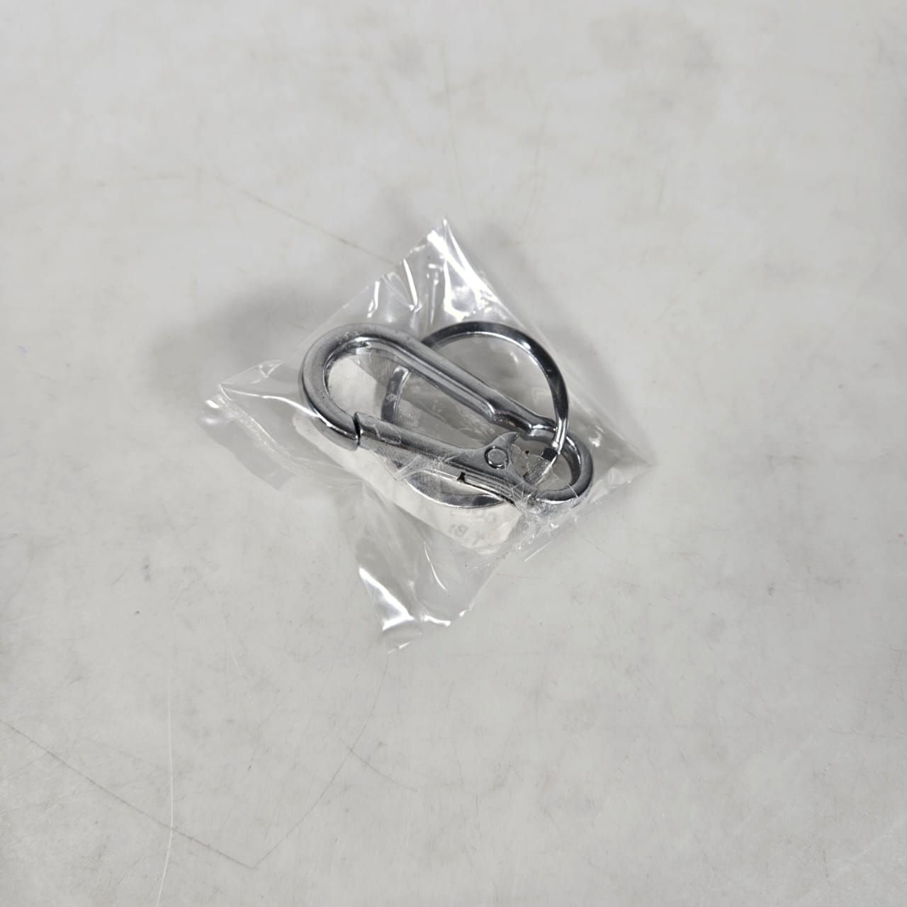 Gambar produk Bombon Gantungan Kunci Multifunctional Carabiner Keychain Zinc Alloy - INU67