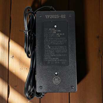 Gambar produk OTOHEROES Charger Aki Sepeda Listrik Battery Charger Portable 48V 12Ah - YF2024