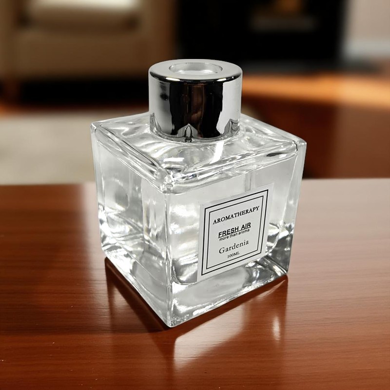 Gambar produk Cararie Pengharum Ruangan Reed Diffuser with Rattan Sticks 100ml Gardenia - C100