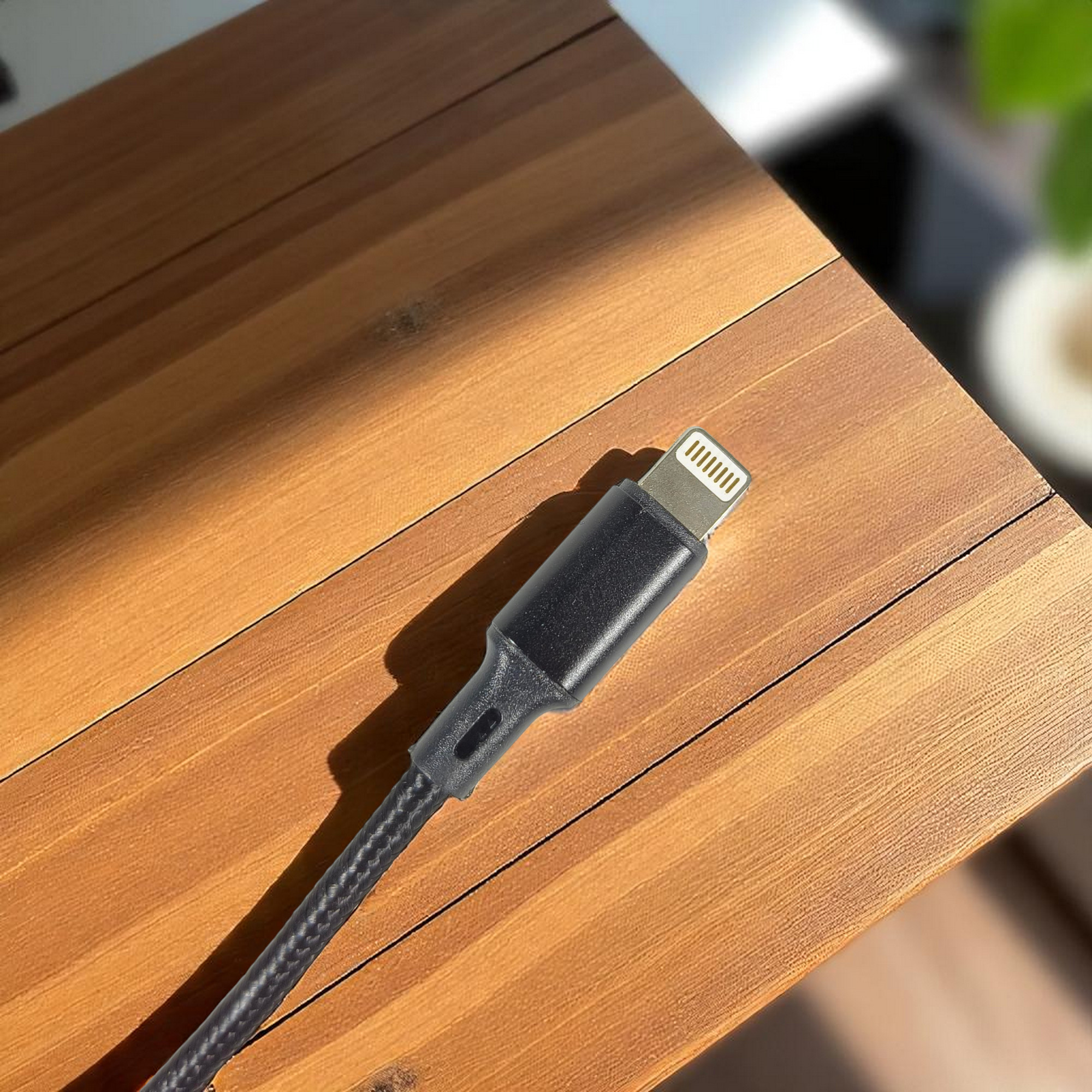 Gambar produk KDM Kabel Data Lightning Multifungsi Fast Charging 2.4 A 1M - INU58