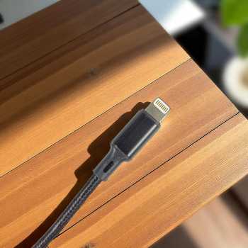 Gambar produk KDM Kabel Data Lightning Multifungsi Fast Charging 2.4 A 1M - INU58