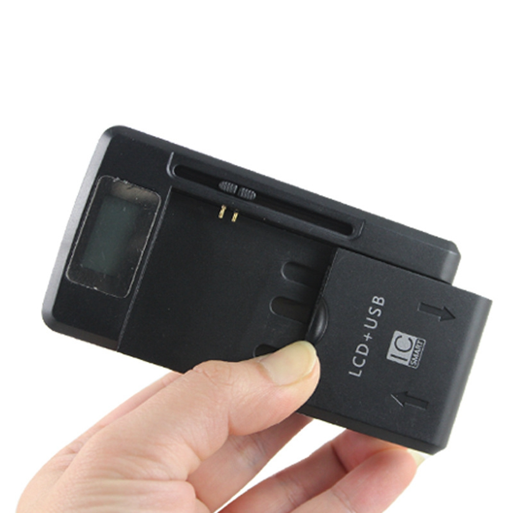 Gambar produk FMA Universal Battery Charger US Plug 4.2V with LCD USB Port 5.2V - A73E