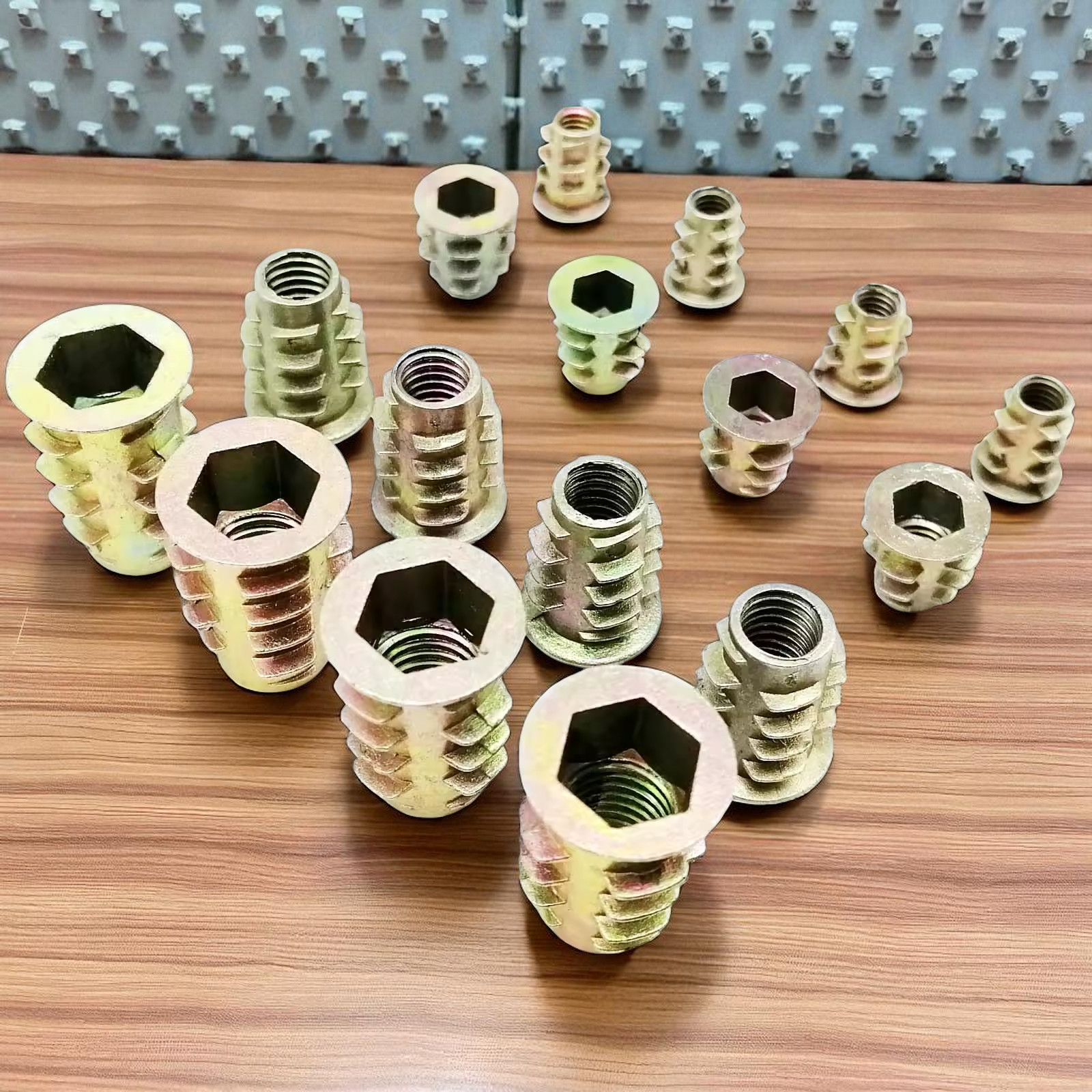 Gambar produk FMA Mur Ulir Zinc Alloy Rivet Nuts with Inner Outer Teeth 6mm 50PCS - F-50M6