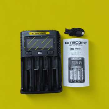 Gambar produk NITECORE Charger Baterai 4 Slot AA AAA C D Li-Ion Ni-MH LCD Display - UM4