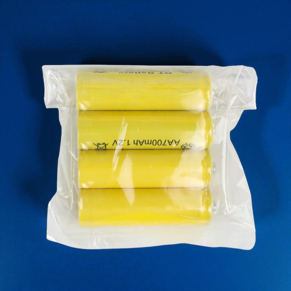 Gambar produk VariCore Baterai Rechargeable AA Ni-CD 1.2V 700mAh 4 PCS - VR700