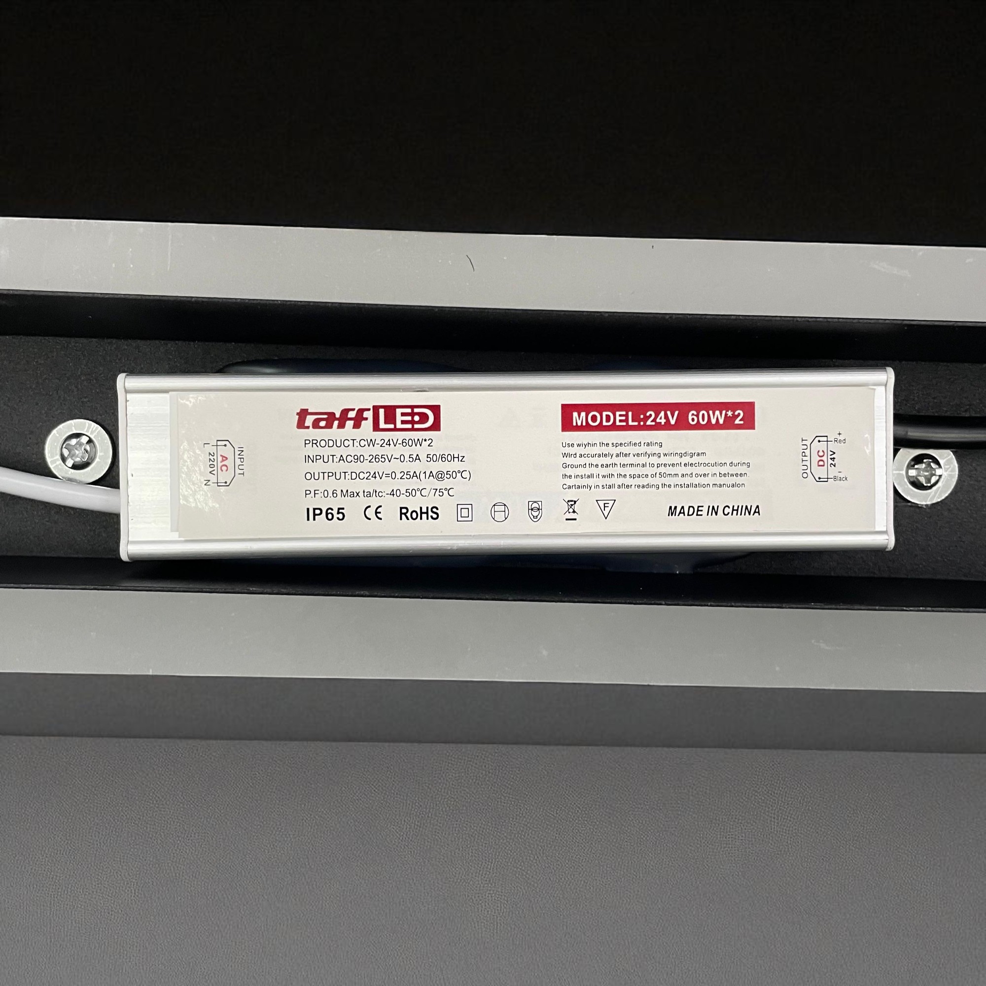 Gambar produk TaffLED Lampu Dinding Hias Outdoor Long Strip LED 3in1 Color 1.5M - ISN-31
