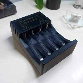 Gambar produk Taffware Charger Baterai 4 Slot AAA AA Ni-MH Ni-CD with Power Display - PJ-N4008