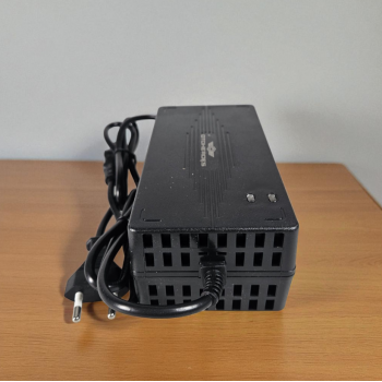 Gambar produk OTOHEROES Charger Aki Sepeda Listrik Battery Charger Portable 48V 20Ah - YF2025-07