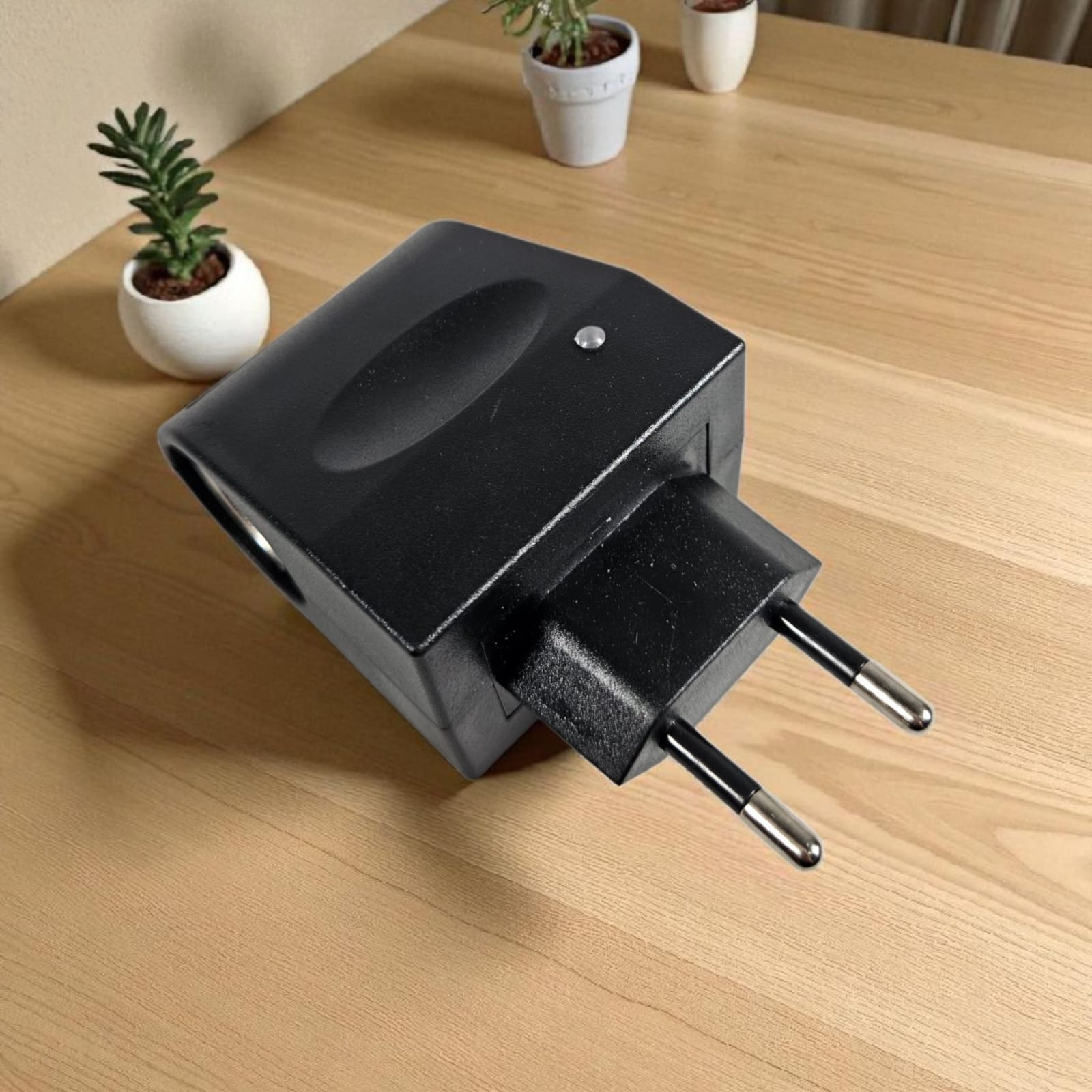 Gambar produk Car Charger Switch Adaptor EU Plug 12V 500mA - KYA109