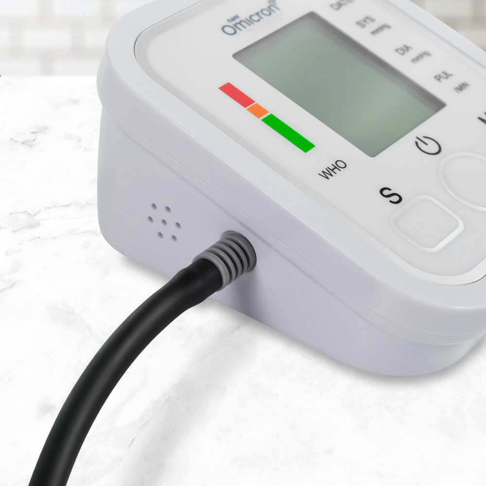 Gambar produk TaffOmicron Tensimeter Digital Pengukur Tekanan Darah with Battery - BW-3205