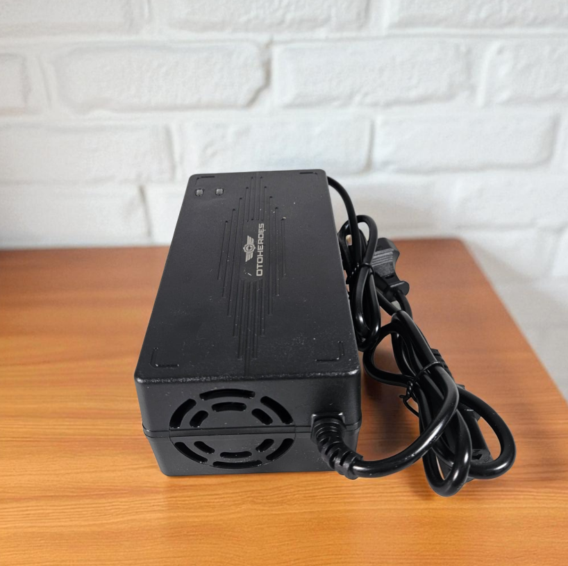 Gambar produk OTOHEROES Charger Aki Sepeda Listrik Battery Charger Portable 48V 20Ah - YF2025-07