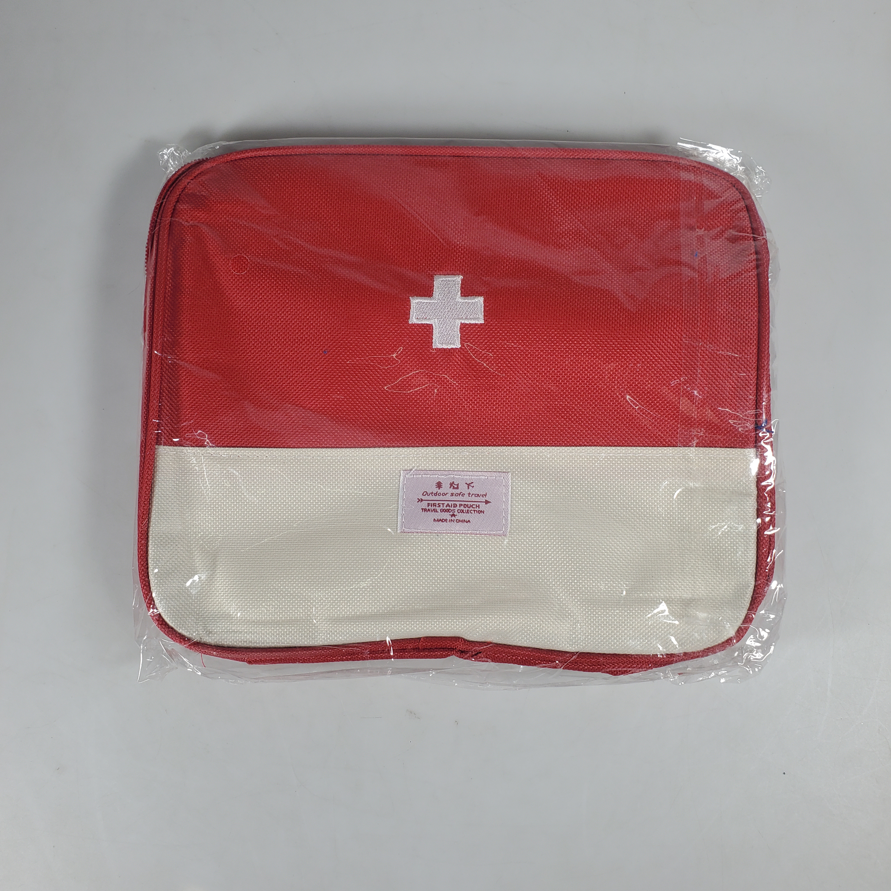 Gambar produk Le Around Tas Perlengkapan Obat P3K First Aid Bag Nilon 26x21x13cm - LG130