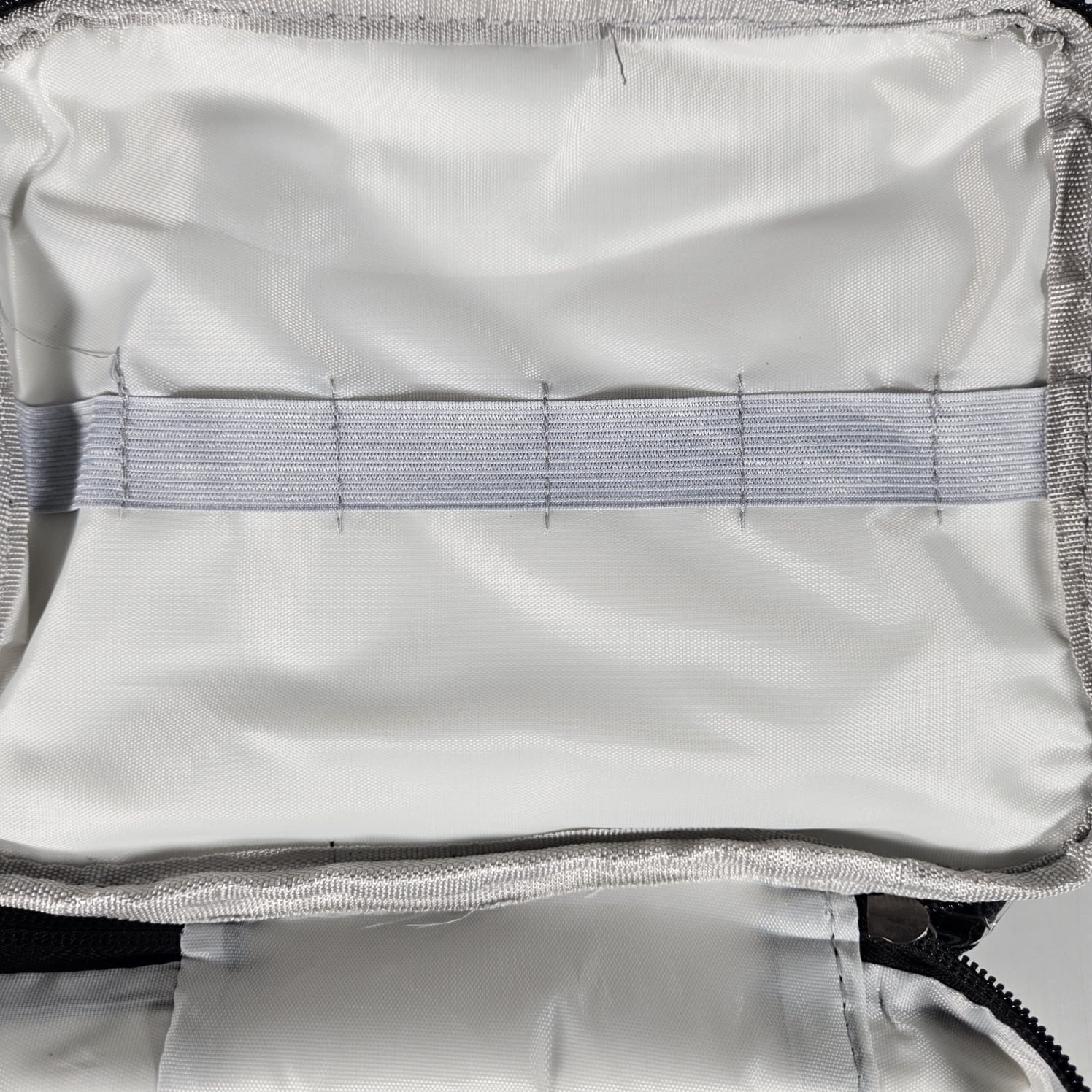 Gambar produk QEHIIE Tas Kosmetik Make Up Travel Wanita Vinyl - Q686