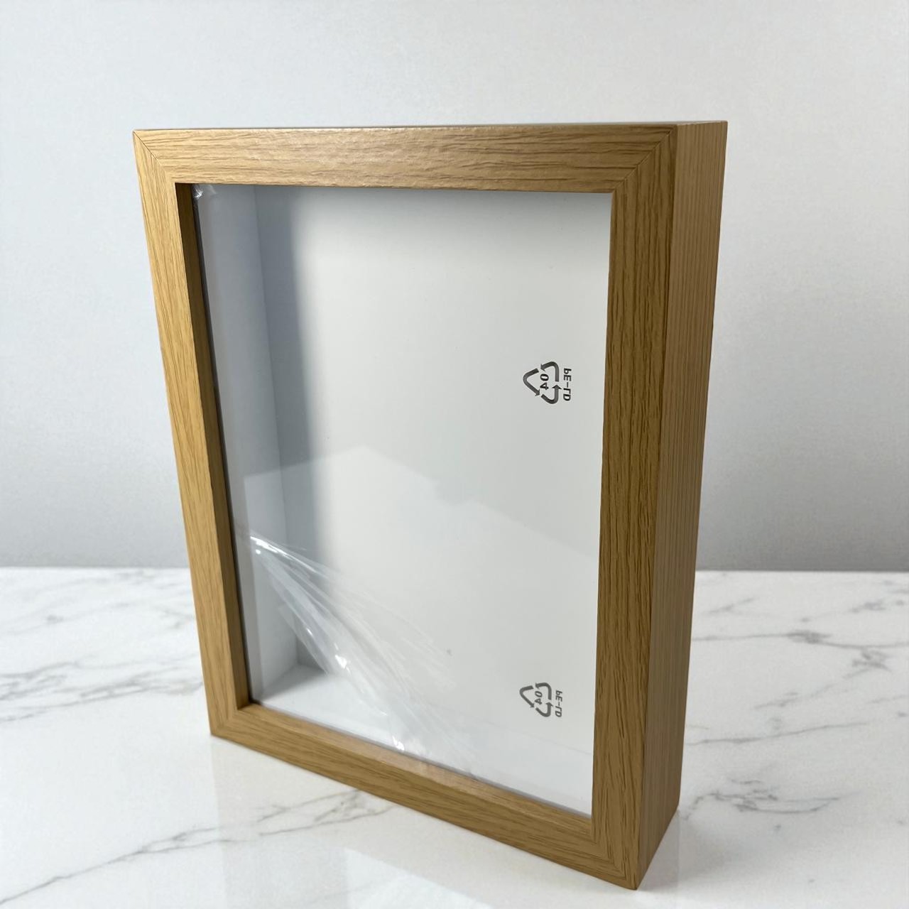 Gambar produk YIXUE Bingkai Foto Ornamen Minimalist Wooden Shadow Box Stand 3D 8 Inch - YE5