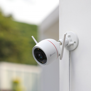 Gambar produk EZVIZ Kamera CCTV WiFi Outdoor Smart IP Camera AI Tracking IP67 4MP - H3C