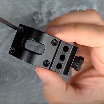 Gambar produk Gun Mount Senter Flashlight Holder 25.4mm - HS-FM001