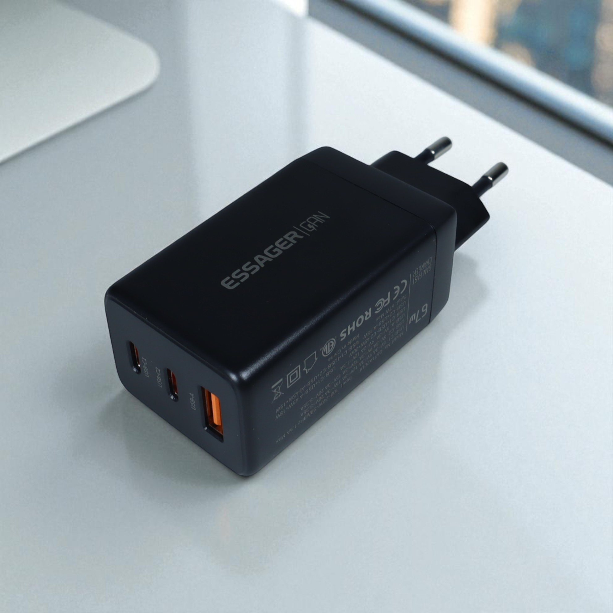 Gambar produk ESSAGER Kepala Charger USB Fast Charging Multi Port 67W GaN QC4.0 - ECT67W-LJB01-Z