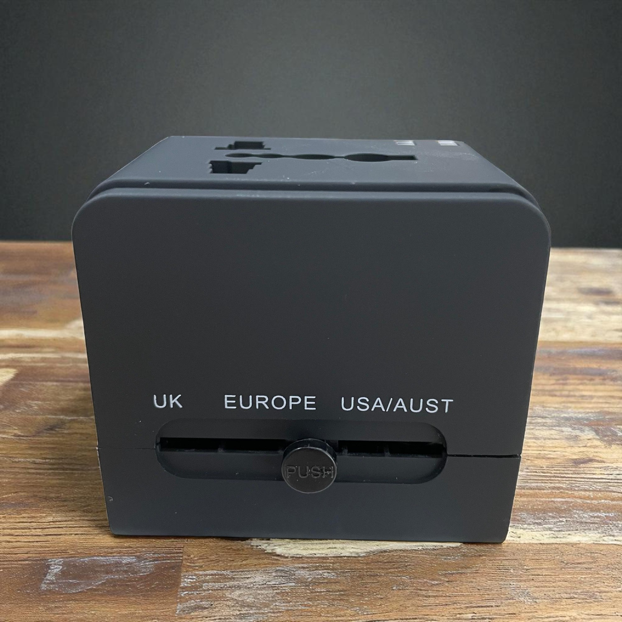 Gambar produk COKYI Travel Adaptor Universal Plug EU UK US/AU 2.4A USB A USB C - C021