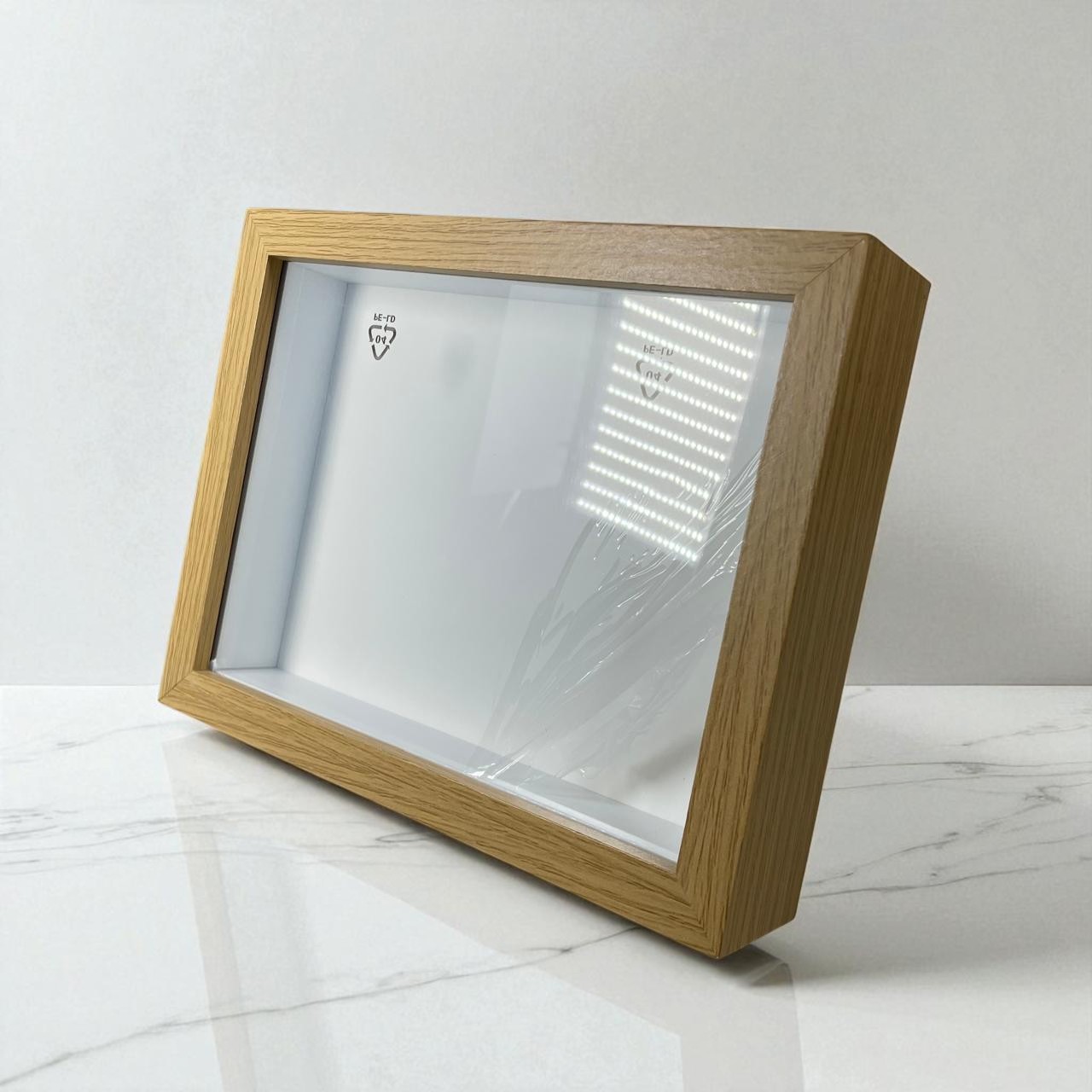 Gambar produk YIXUE Bingkai Foto Ornamen Minimalist Wooden Shadow Box Stand 3D 8 Inch - YE5