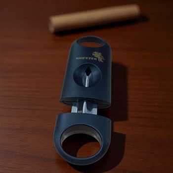 Gambar produk KNIFEZER Pemotong Rokok Cerutu Cigar Cutter Guillotine Blade V Cut - 0810S
