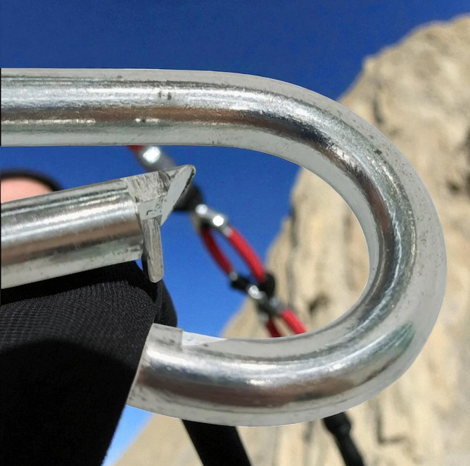 Gambar produk GYMTOP Carabiner Gantungan Kunci Spring Buckle Stainless Steel M9