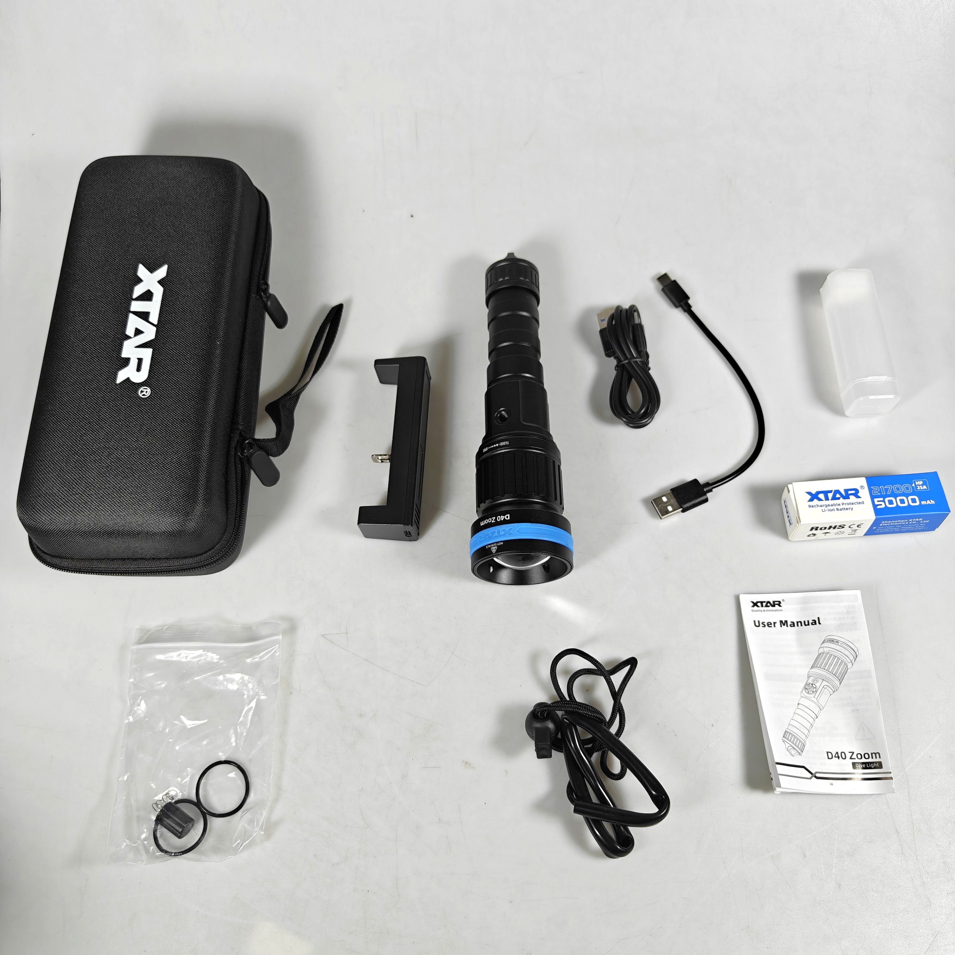 Gambar produk XTAR Senter Diving LED Flashlight Adjustable Beam 1600 Lumens 122500cd - D40