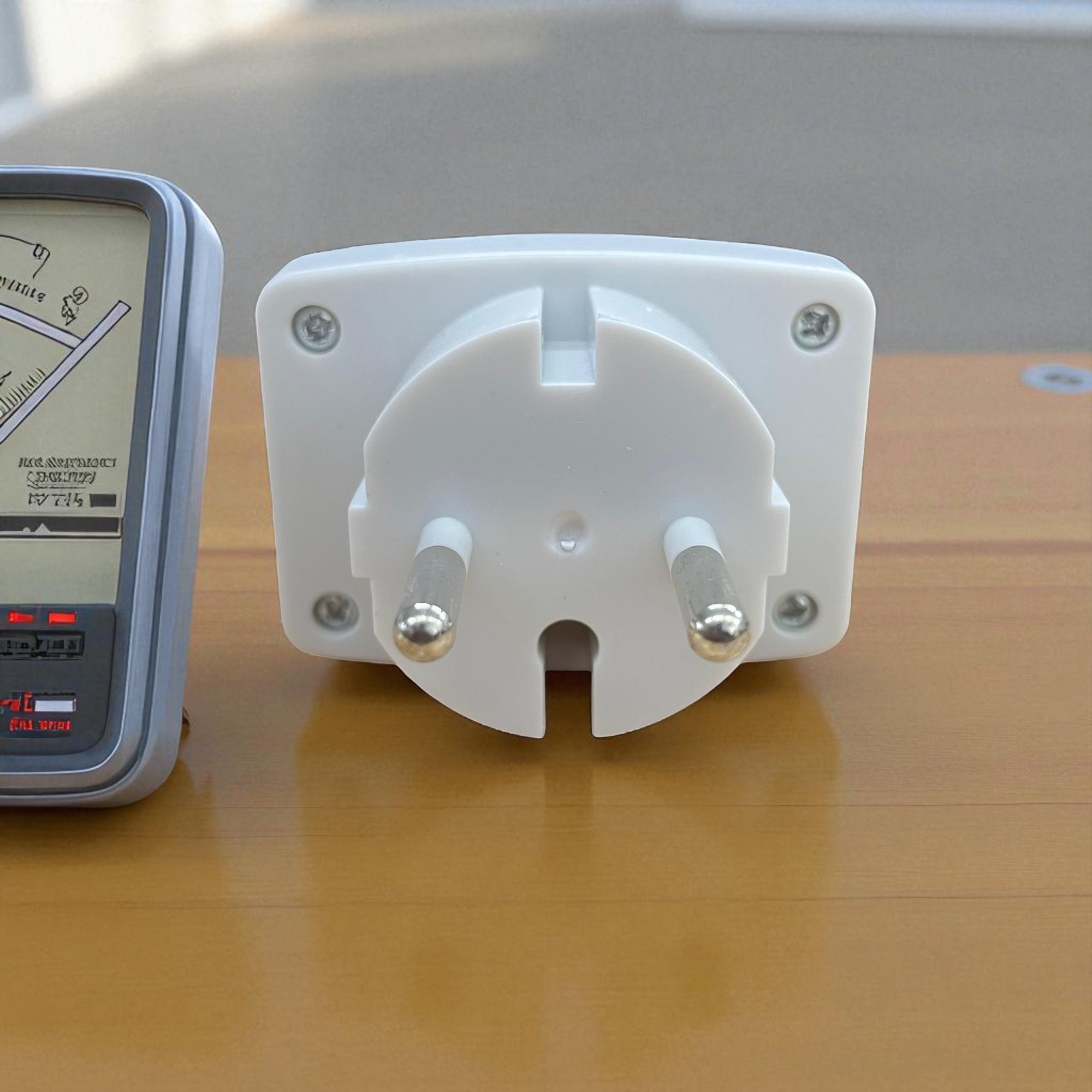 Gambar produk Taffware Alat Pengukur Listrik Voltmeter Digital AC EU Plug 110-300V - DM55-1