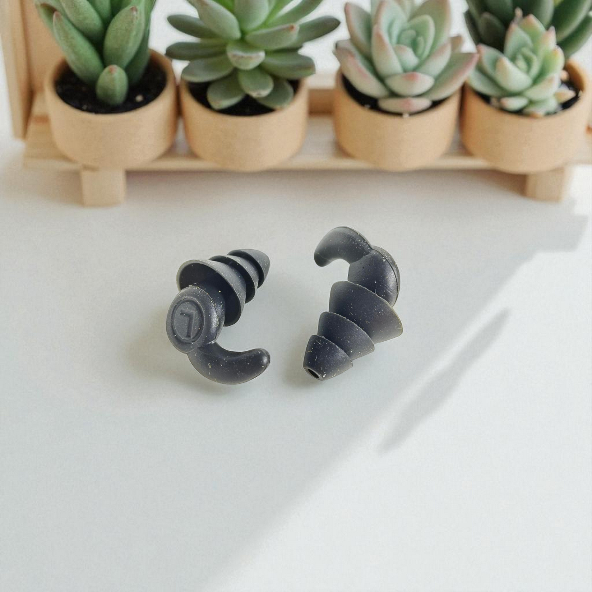 Gambar produk TaffSPORT Penutup Telinga Earplug Shark Fin Waterproof Silicone - MR99B