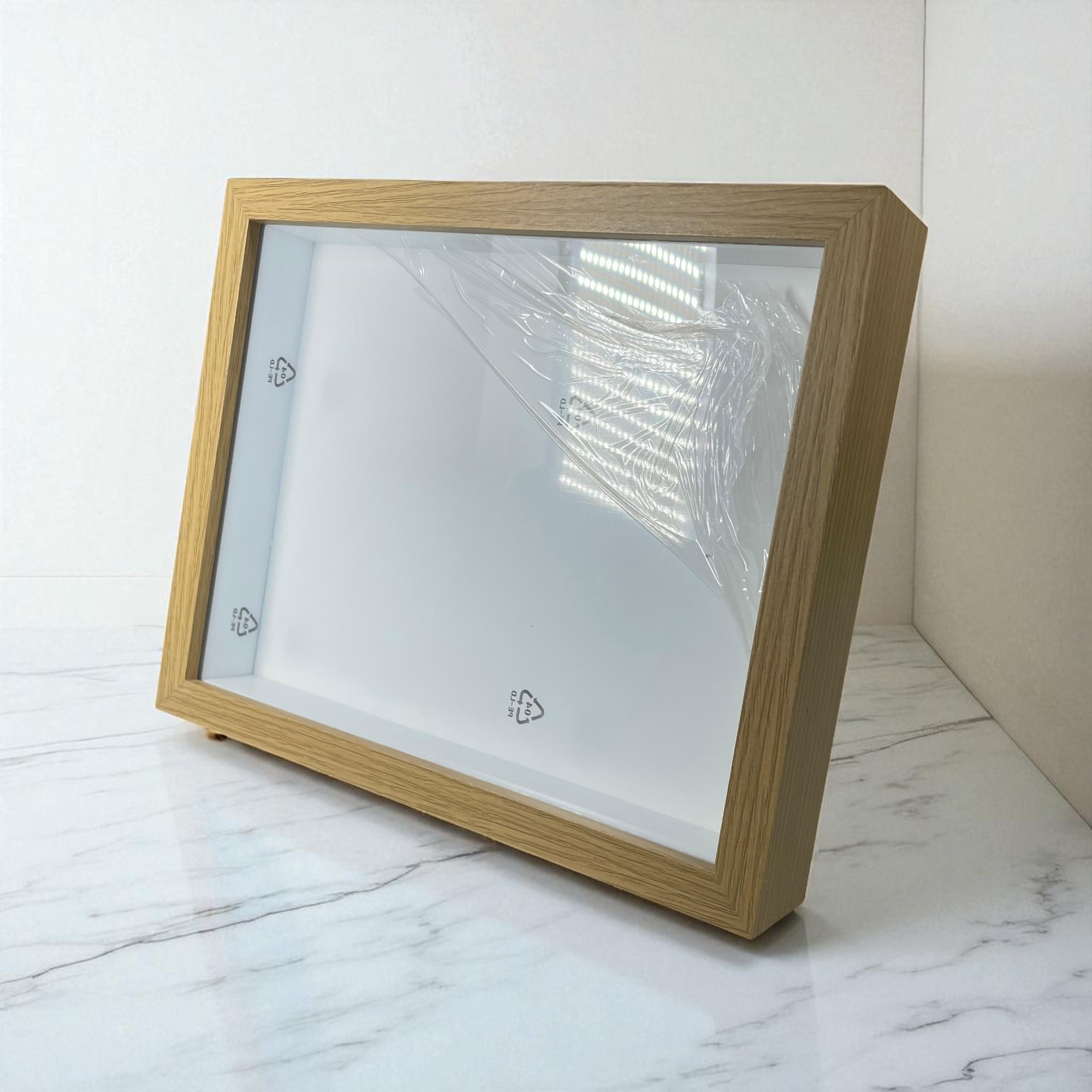 Gambar produk YIXUE Bingkai Foto Ornamen Minimalist Wooden Shadow Box Stand 3D 10 Inch - YE5