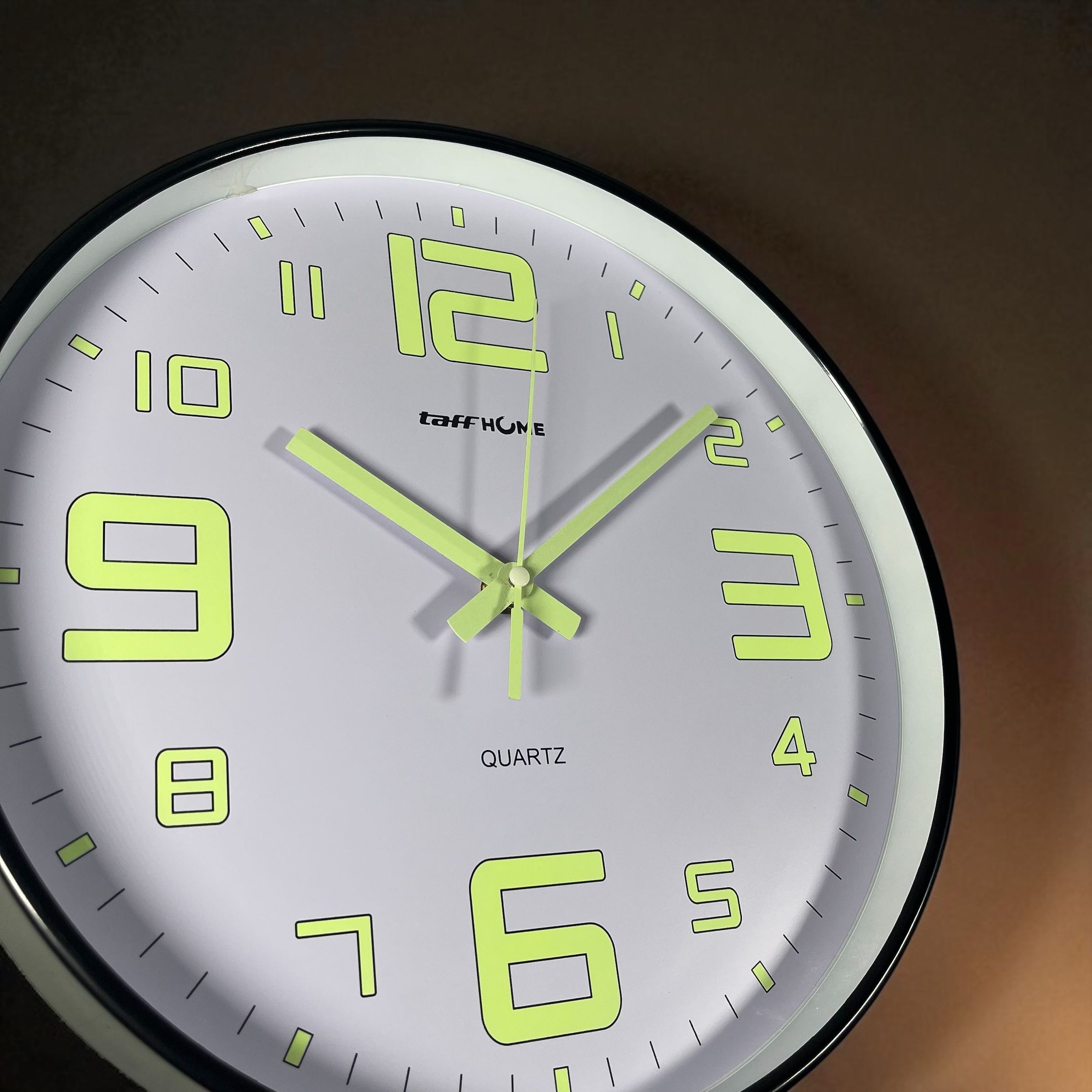 Gambar produk TaffHOME Jam Dinding Quartz Luminous Glow in The Dark Large Font 30cm - INU6