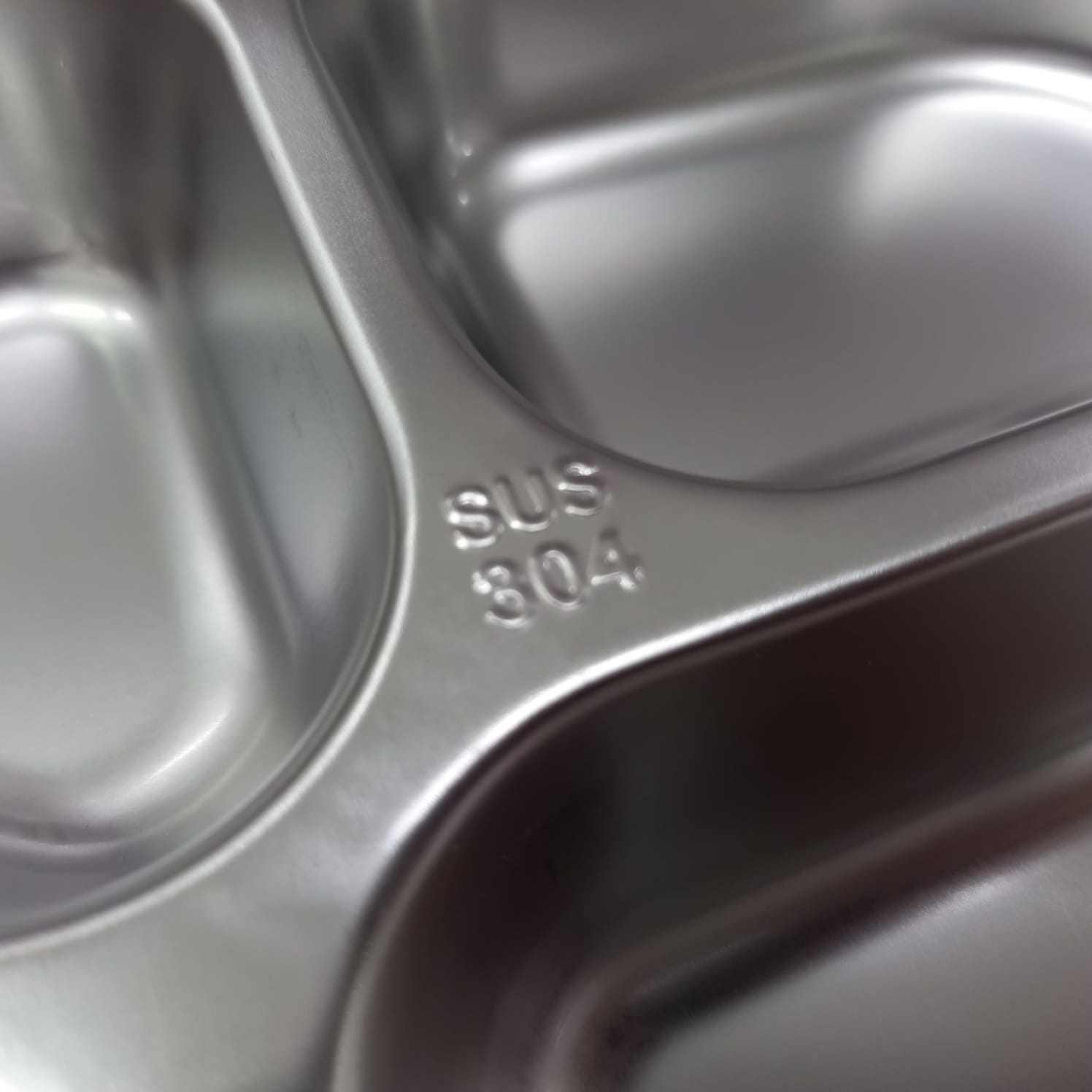 Gambar produk WIMPY Piring Makan Stainless Steel Tray Fast Food 4 Grid - W-005