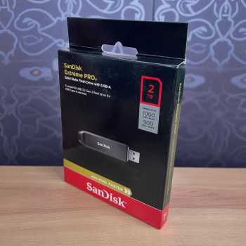 SanDisk Extreme PRO Flashdisk with USB Type A 3.2 Gen 2 - SDCZ820