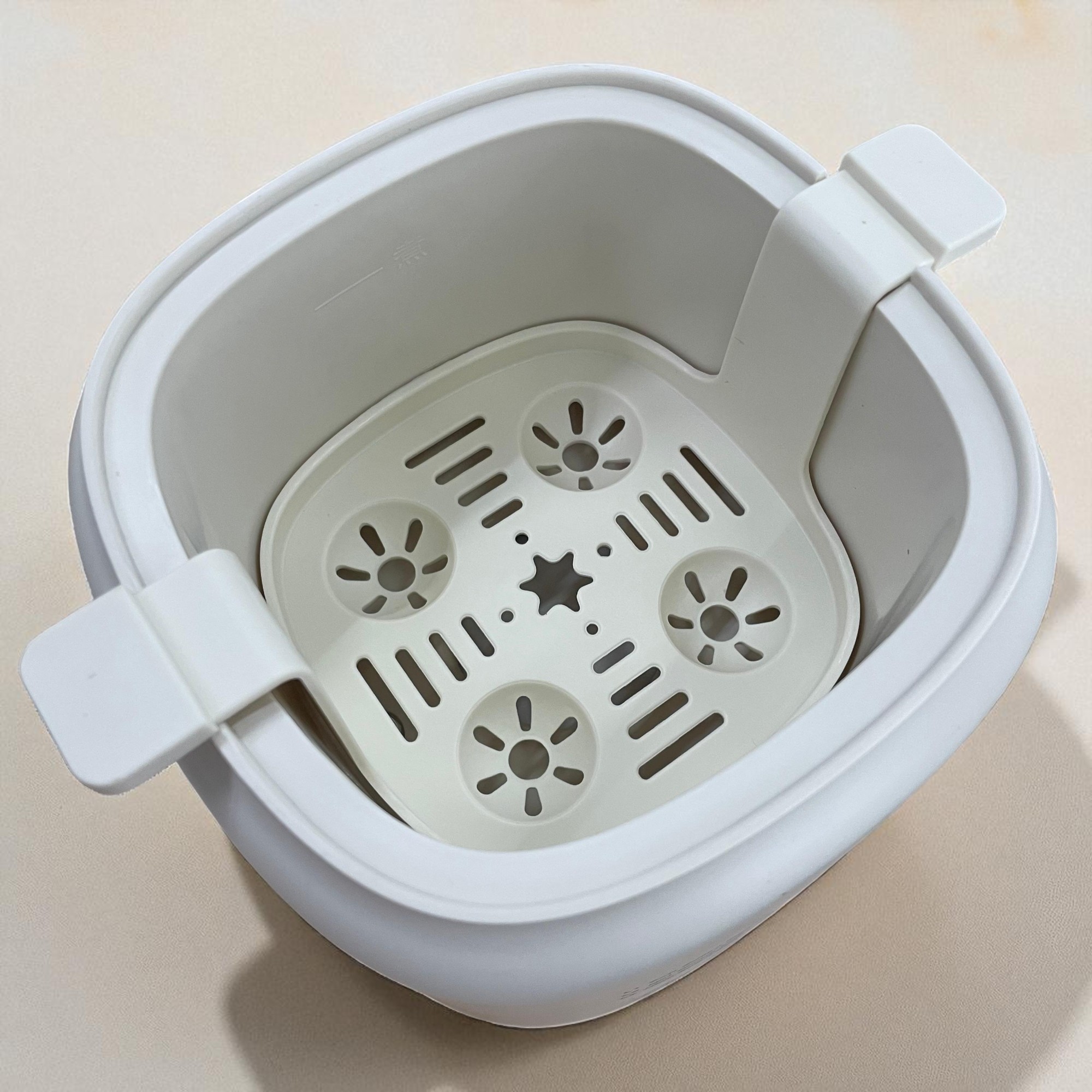 Gambar produk ONE MORE Alat Rebus Telur Elektrik Mini 4 Slot Egg Steamer 220V 300W - LG-803