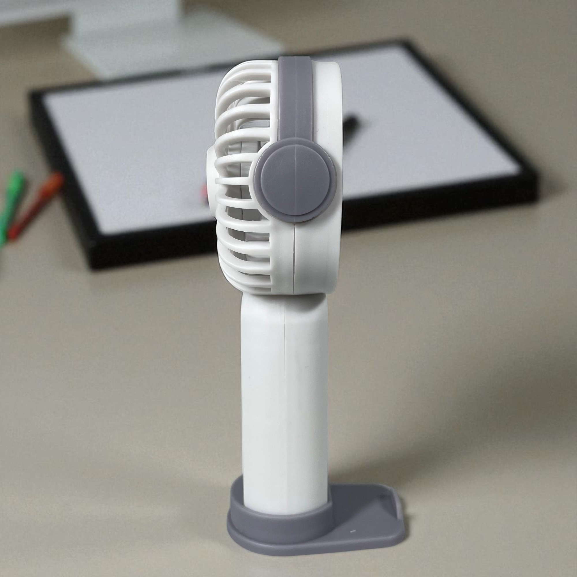 Gambar produk RecabLeght Kipas Angin Mini Portable Handheld Fan Multifunctional - KLW-F8