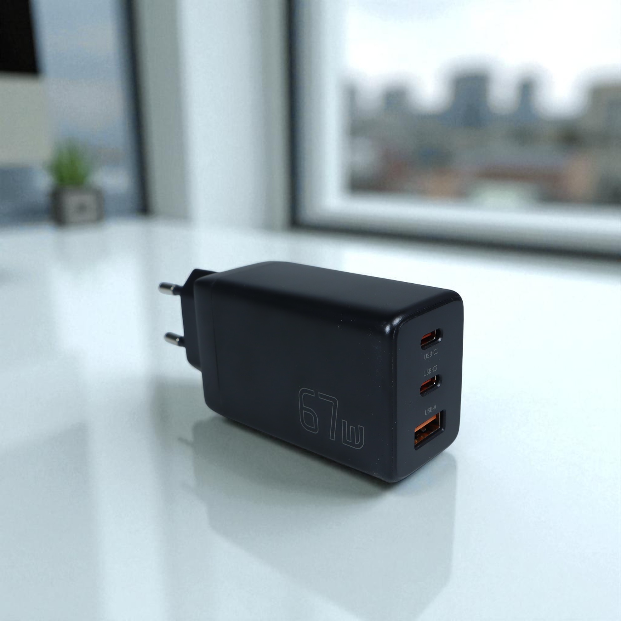 Gambar produk ESSAGER Kepala Charger USB Fast Charging Multi Port 67W GaN QC4.0 - ECT67W-LJB01-Z