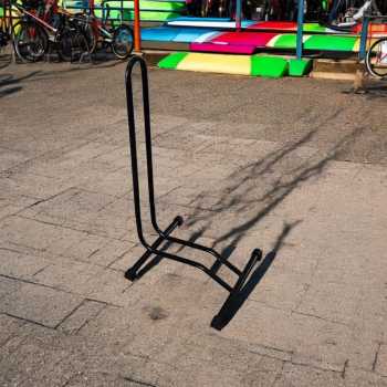 Gambar produk TaffSPORT Standar Sepeda Universal Paddock L Standing Bike Display - L149