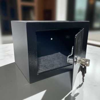 Gambar produk DEBOX Kotak Brankas Hotel Mini Home Safe Deposit Box dengan Lubang Koin - DE501