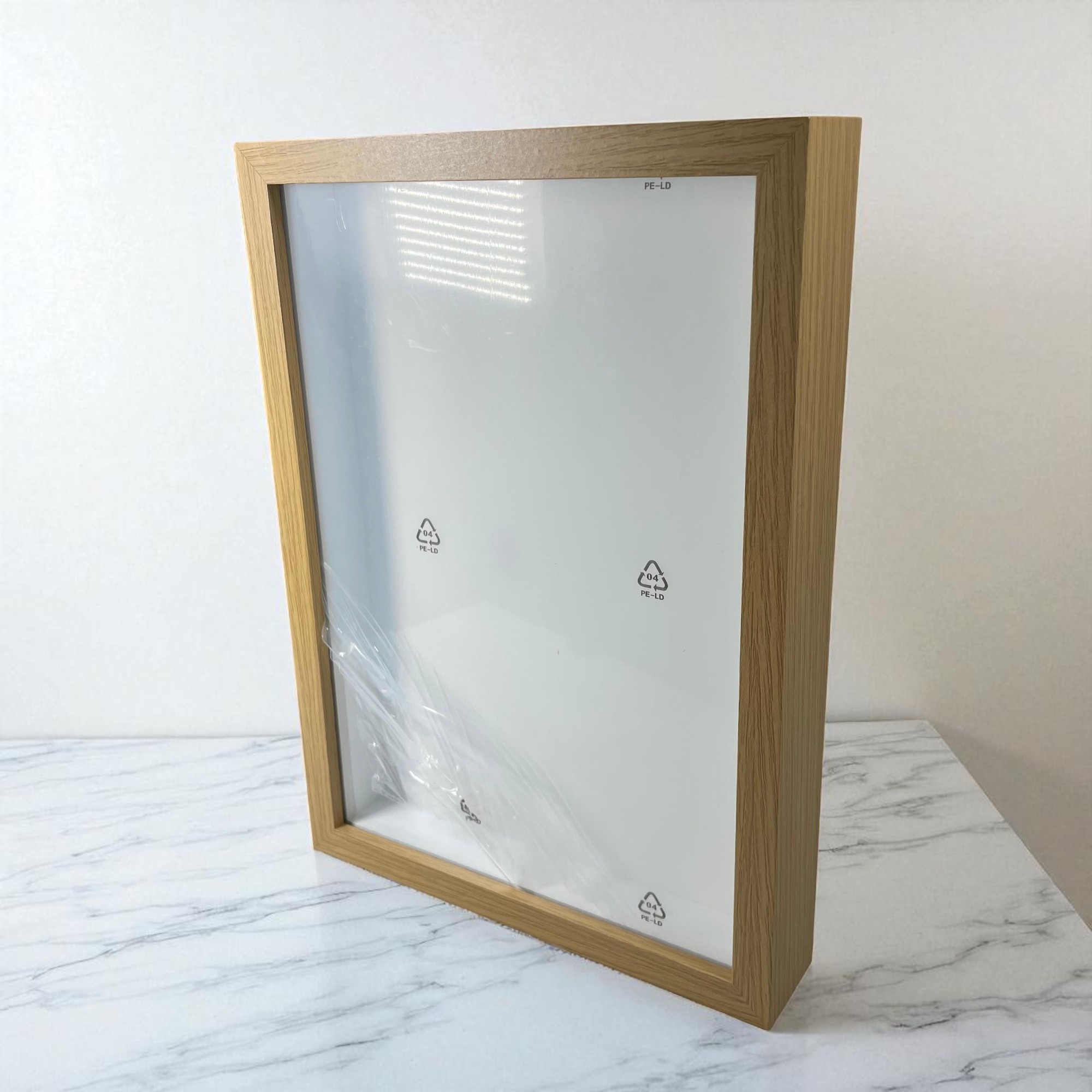 Gambar produk YIXUE Bingkai Foto Ornamen Minimalist Wooden Shadow Box Stand 3D A4 - YE5