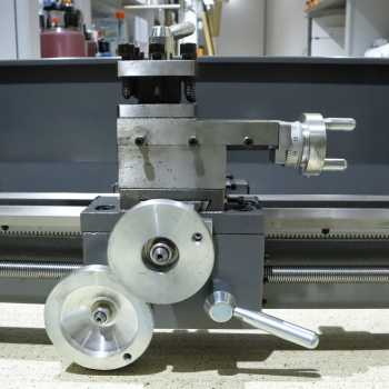 Gambar produk VEVOR Mesin Bubut Mini Lathe Beads Woodworking 2500RPM 1000mm 1250W - MX-S1170