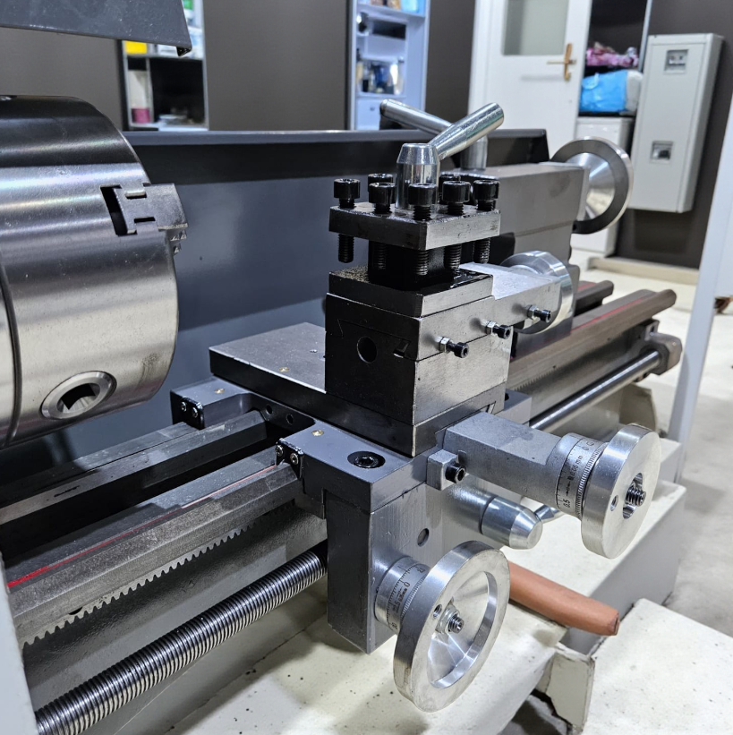 Gambar produk VEVOR Mesin Bubut Mini Lathe Beads Woodworking 2500RPM 450mm 1250W - MX-S450