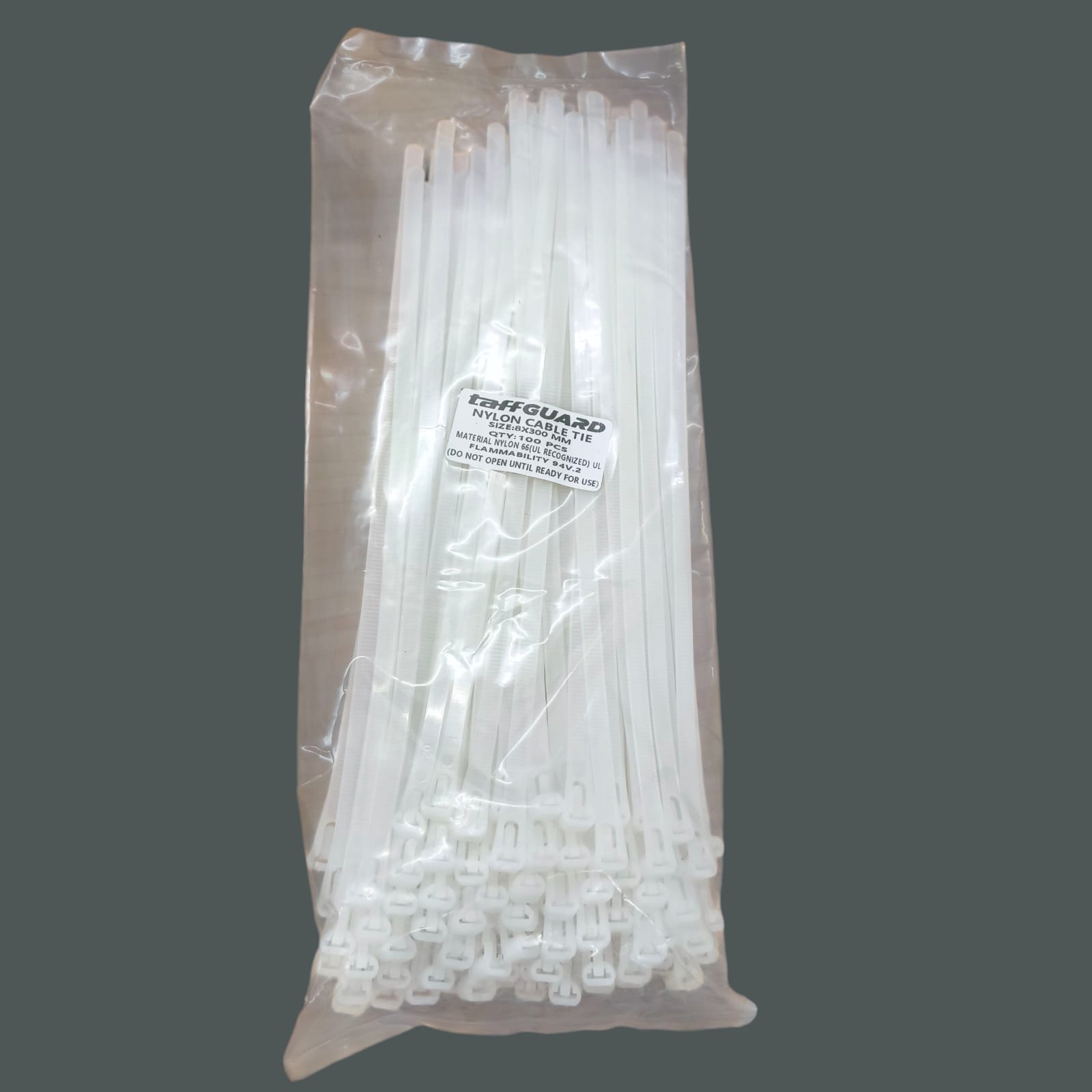 Gambar produk TaffGUARD Kabel Ties Zip Cable Organizer Reusable 8x300mm 100 PCS - NL816