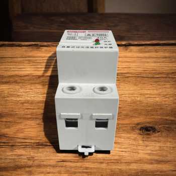 Gambar produk USMETER Din Rail Over Voltage Current Protector Auto Recovery 40A 230V - SVP-60