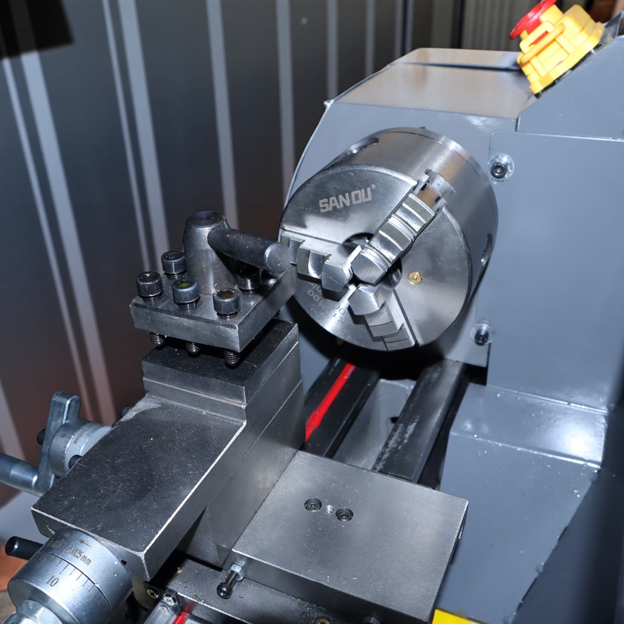Gambar produk VEVOR Mesin Bubut Mini Lathe Beads Woodworking 2500RPM 400mm 600W - MX-8x16
