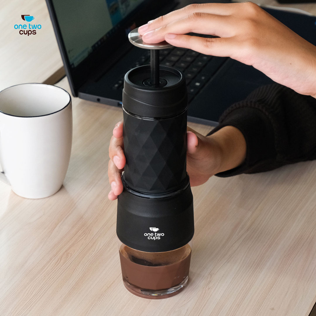 One Two Cups Hand Press Mini Espresso Coffee Maker 3in1 20 Bar 120ml - HS-8439 Gambar produk One Two Cups Hand Press Mini Espresso Coffee Maker 3in1 20 Bar 120ml - HS-8439