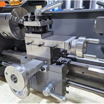 Gambar produk VEVOR Mesin Bubut Mini Lathe Beads Woodworking 2500RPM 450mm 1250W - MX-S450