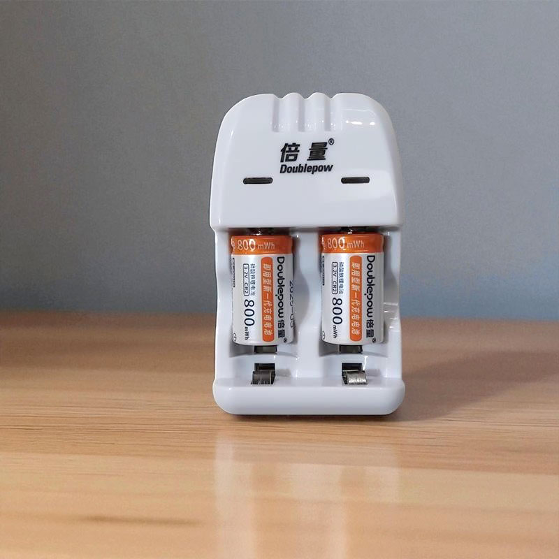 Gambar produk Doublepow Charger Baterai Rechargeable 2 Slot CR2 with CR2 2 PCS - DP-K06