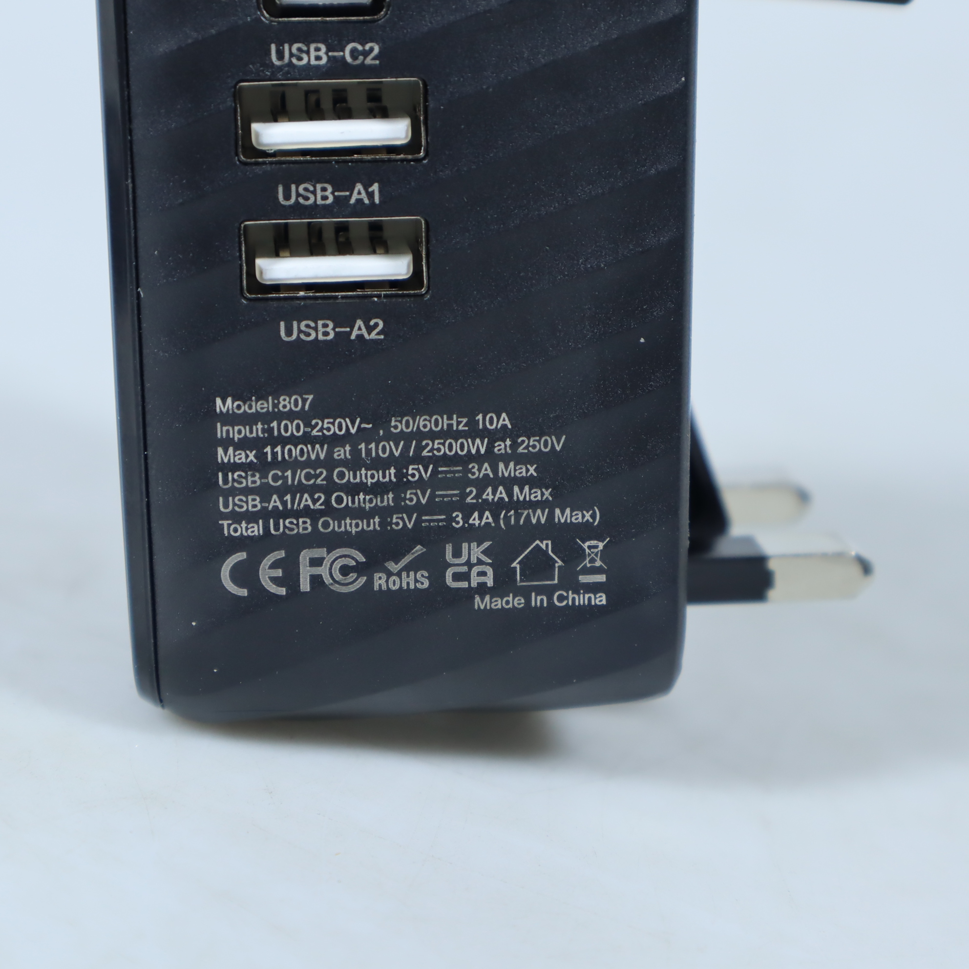 Gambar produk Lesse Universal Travel Adaptor Multi Port USB Type C UK EU USA 3.4A - INU167